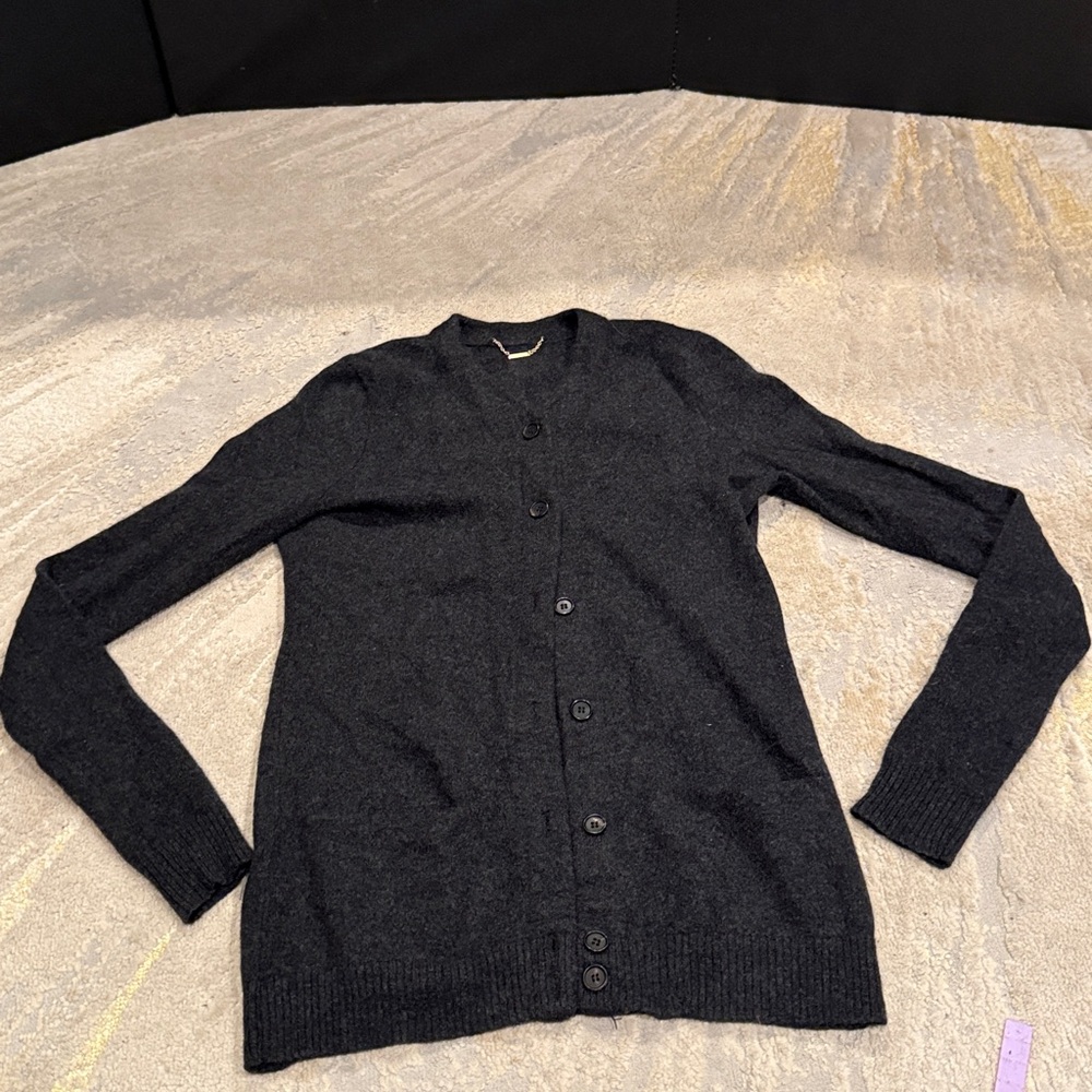 The Row Cashmere button up sweater with pockets size XS in GUC dark grey